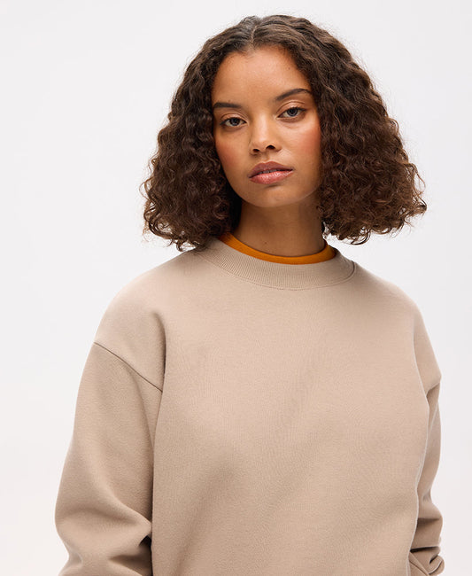 Essential Logo Crew Sweat | Cobblestone Grey