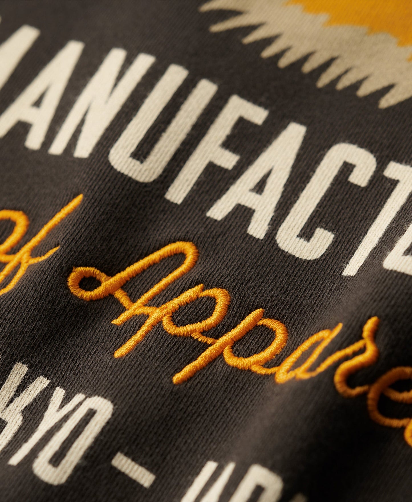 Workwear Graphic Loose Crew | Bison Black